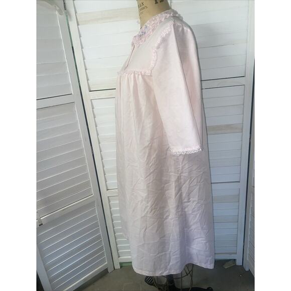 VTG 60s 70s Sears Women’s Pink Housecoat Robe Nightgown Lace Embroidery Medium - Picture 7 of 11
